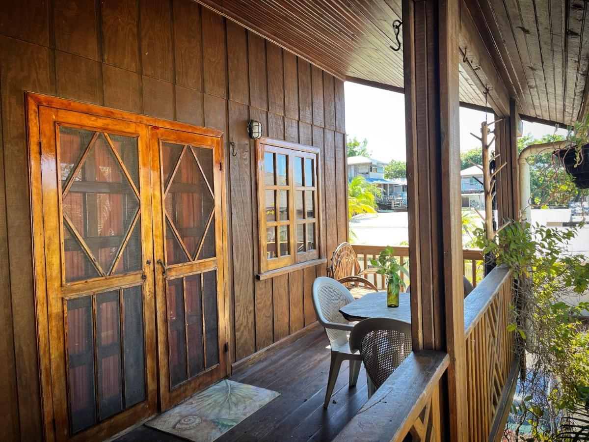 Seabreeze Inn West End Ngoại thất bức ảnh