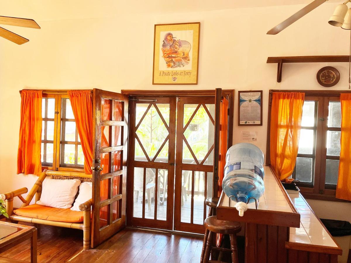 Seabreeze Inn West End Ngoại thất bức ảnh