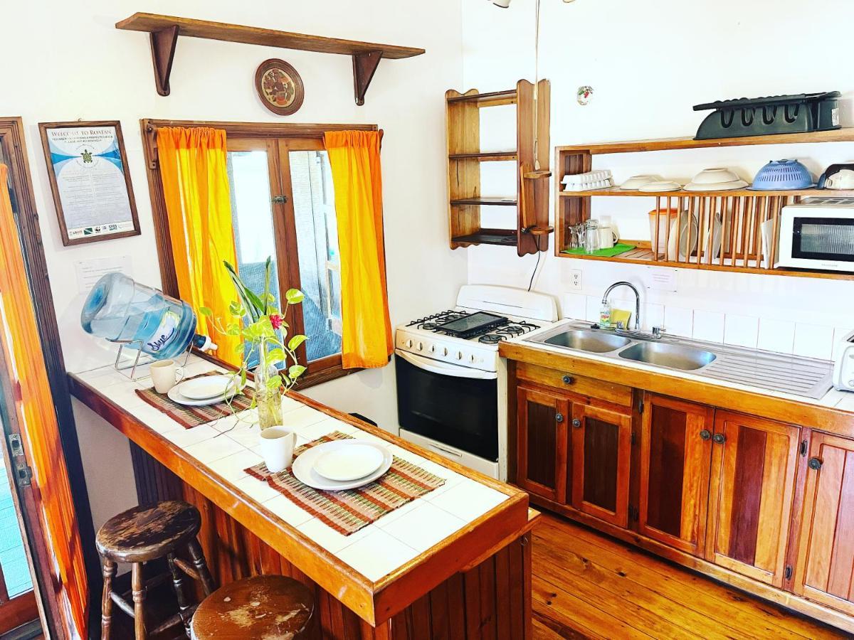 Seabreeze Inn West End Ngoại thất bức ảnh