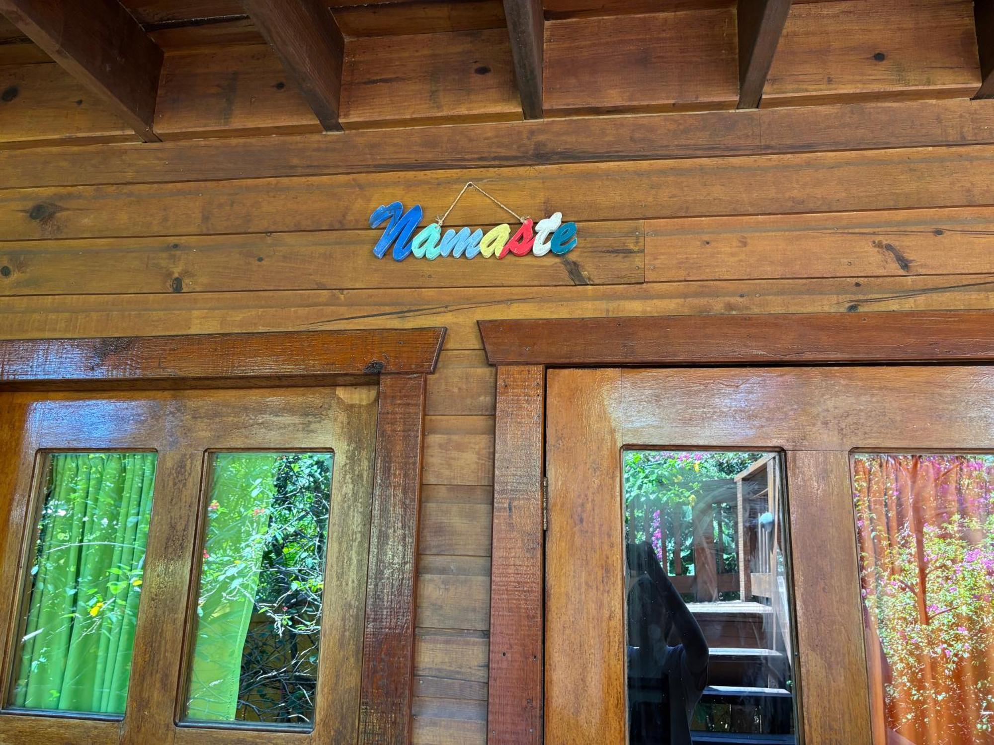 Seabreeze Inn West End Ngoại thất bức ảnh