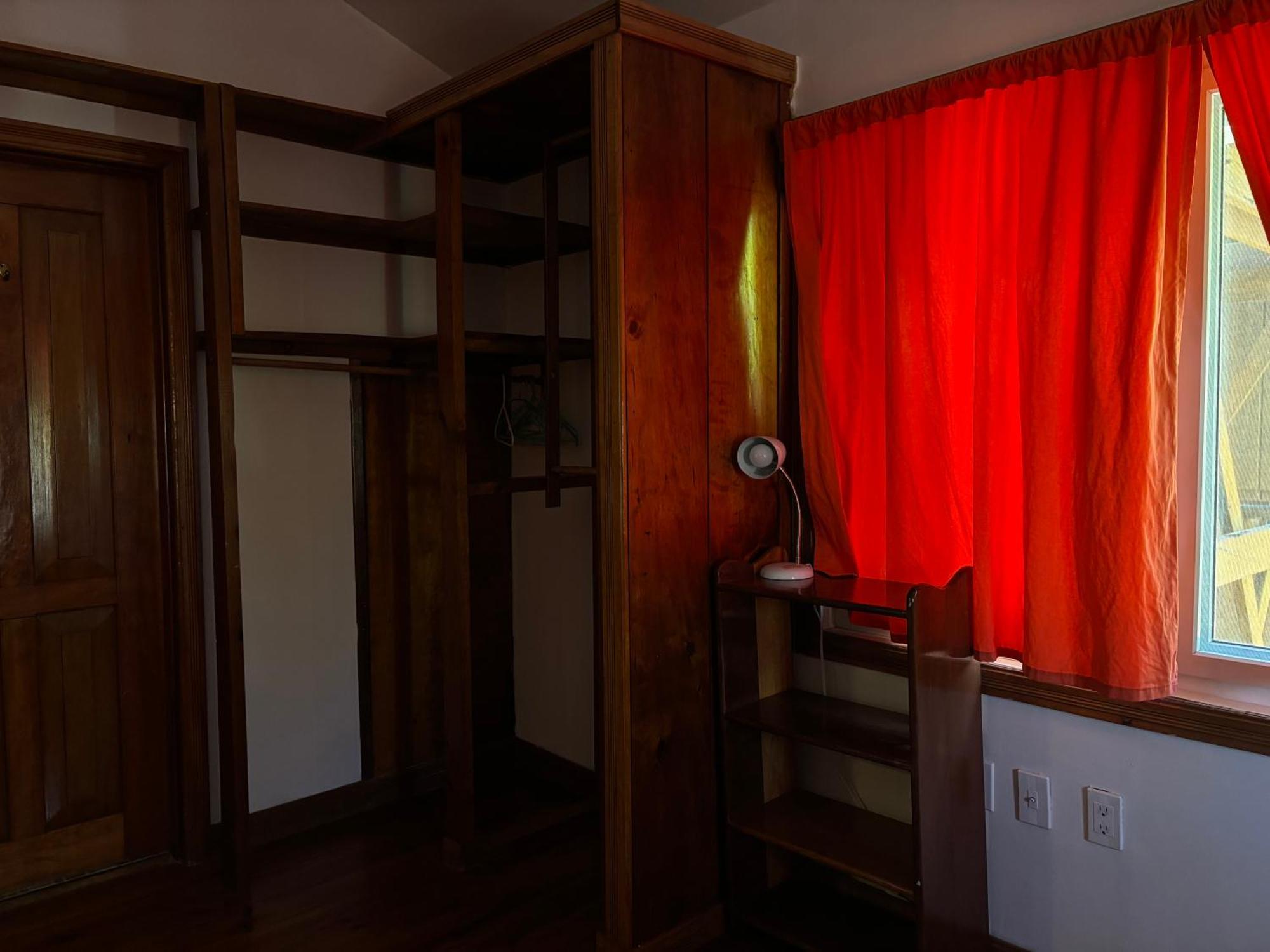 Seabreeze Inn West End Ngoại thất bức ảnh